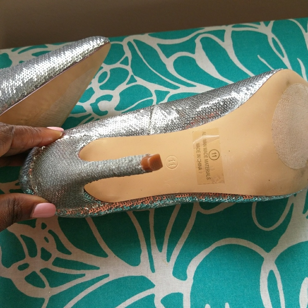 Shoes - Picture 3 of 6